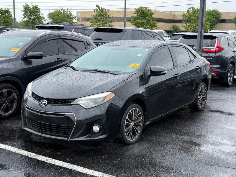 Toyota Corolla Vehicle Image 02