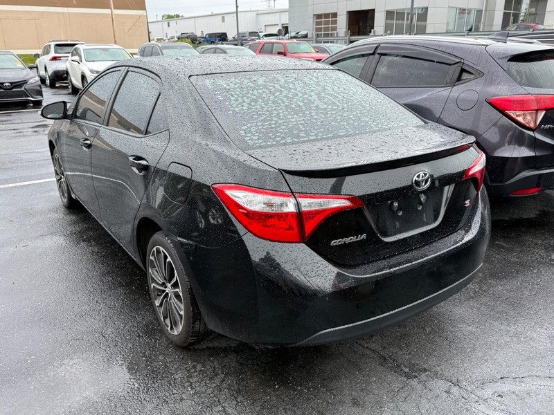 Toyota Corolla Vehicle Image 03