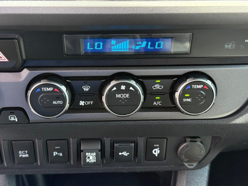 Toyota Tacoma 4WD Vehicle Image 18