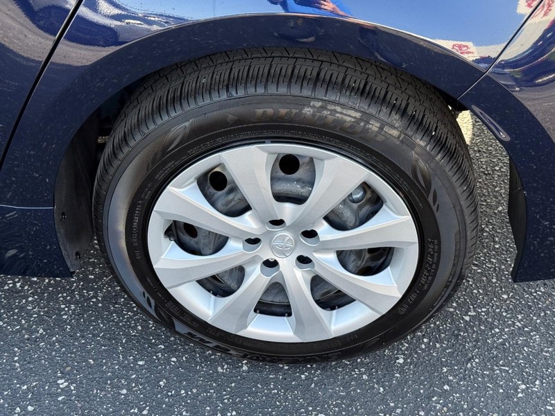 Toyota Corolla Vehicle Image 06