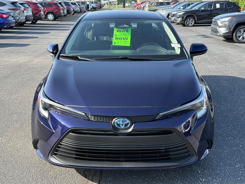 Toyota Corolla Vehicle Image 09