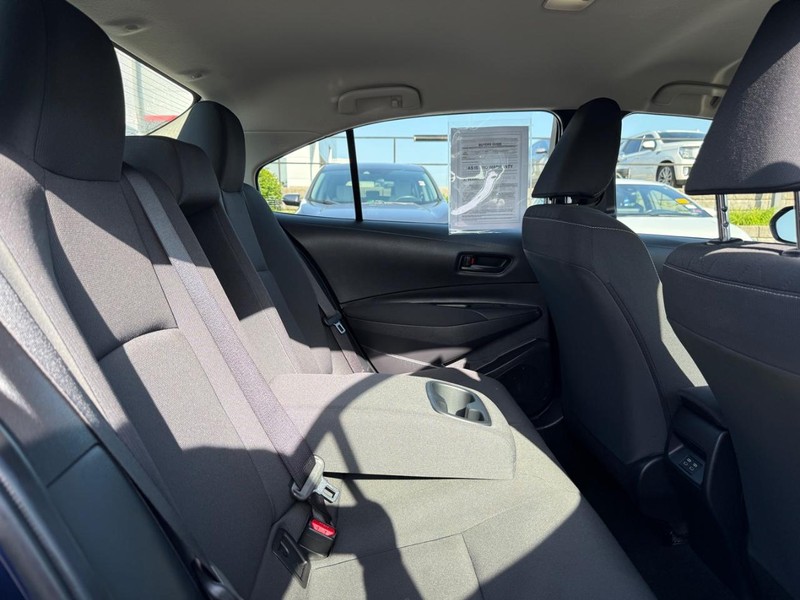 Toyota Corolla Vehicle Image 10