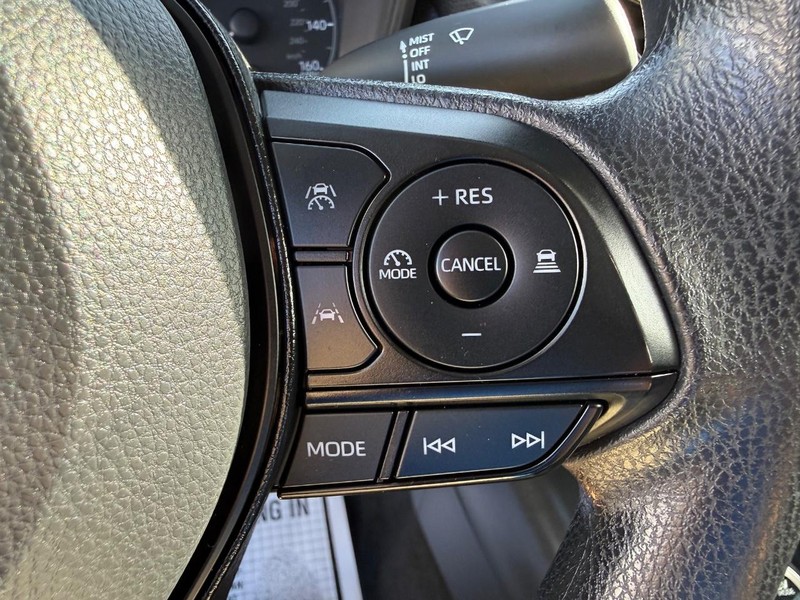 Toyota Corolla Vehicle Image 14