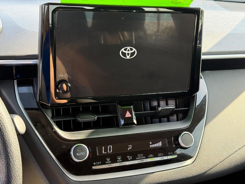 Toyota Corolla Vehicle Image 15