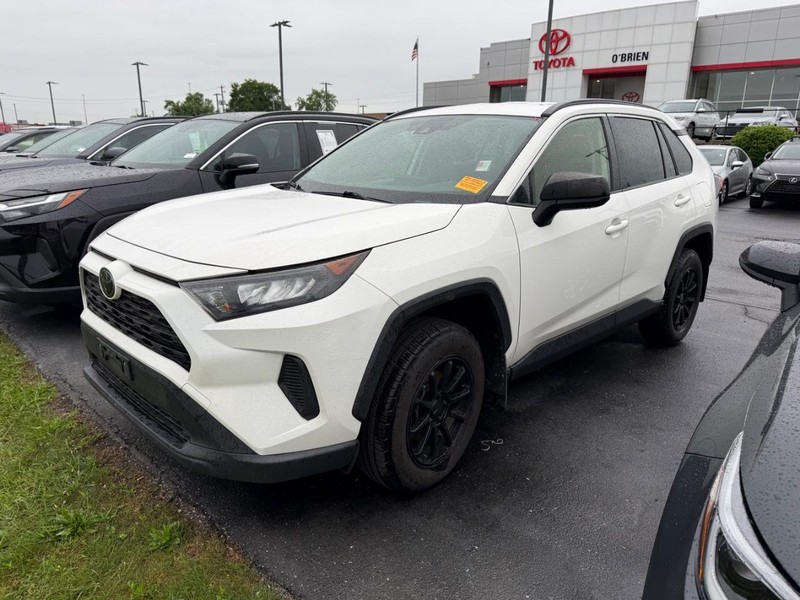 Toyota RAV4 Vehicle Image 02