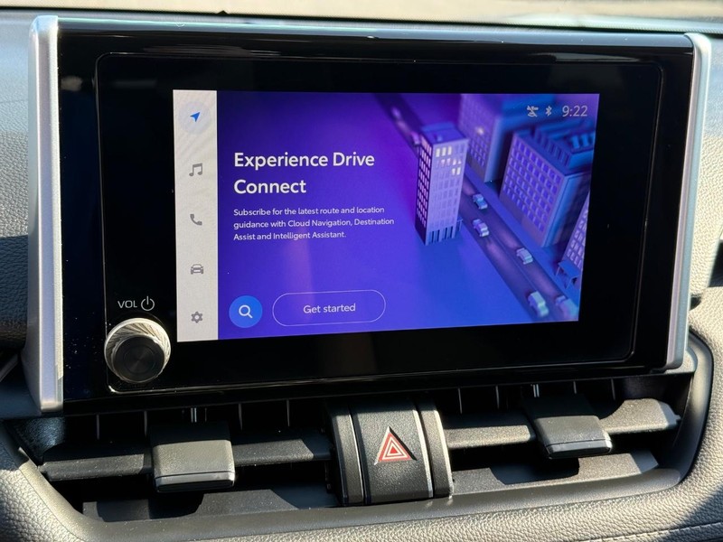 Toyota RAV4 Vehicle Full-screen Gallery Image 19