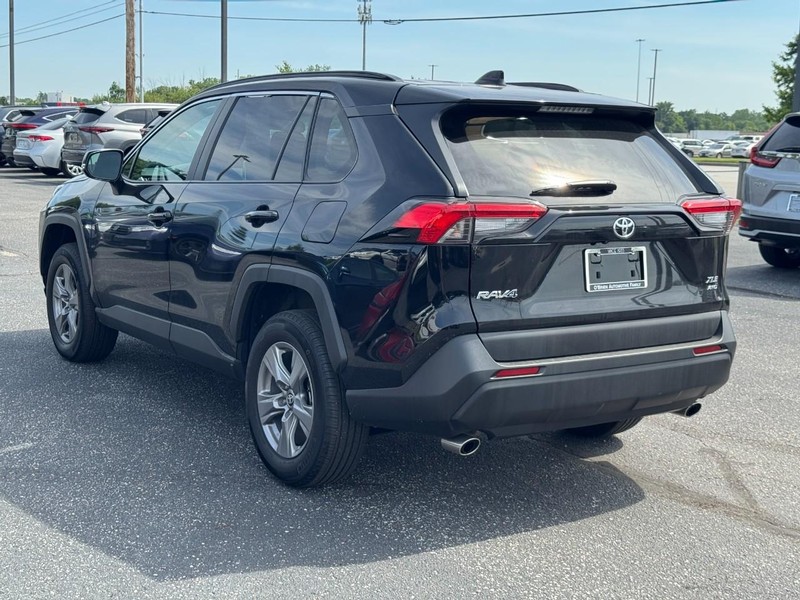 Toyota RAV4 Vehicle Image 06