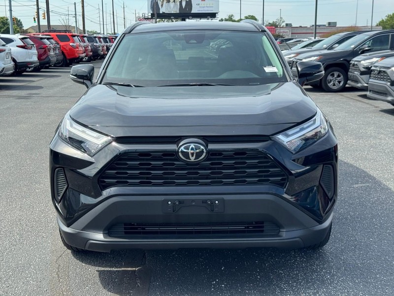 Toyota RAV4 Vehicle Image 09