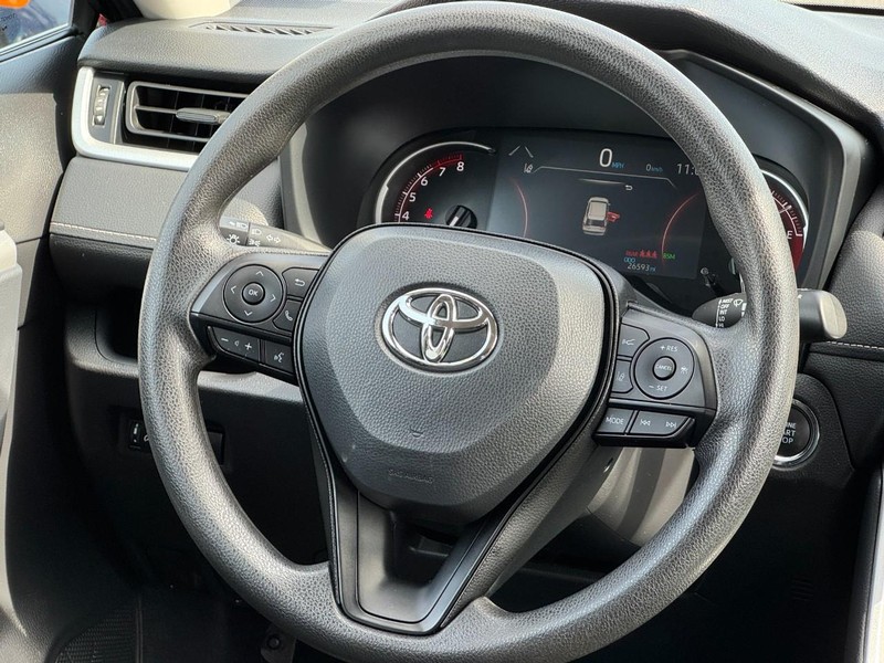 Toyota RAV4 Vehicle Image 12