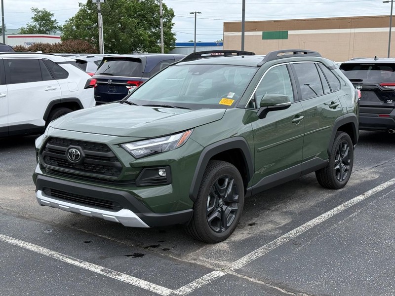 Toyota RAV4 Vehicle Image 02