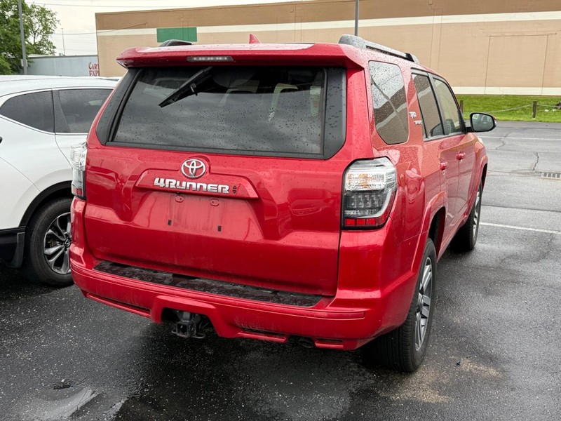 Toyota 4Runner Vehicle Image 04
