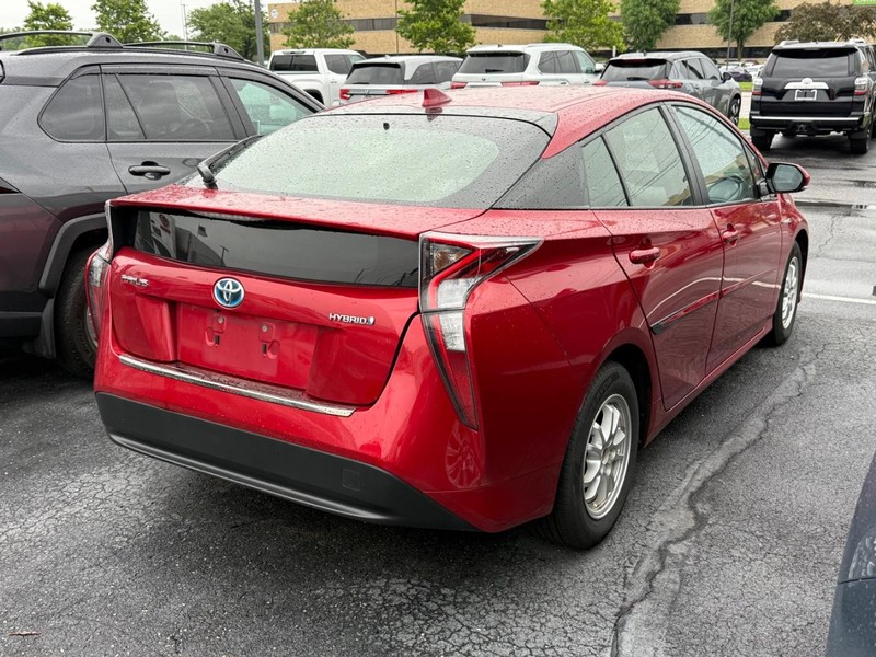 Toyota Prius Vehicle Image 04