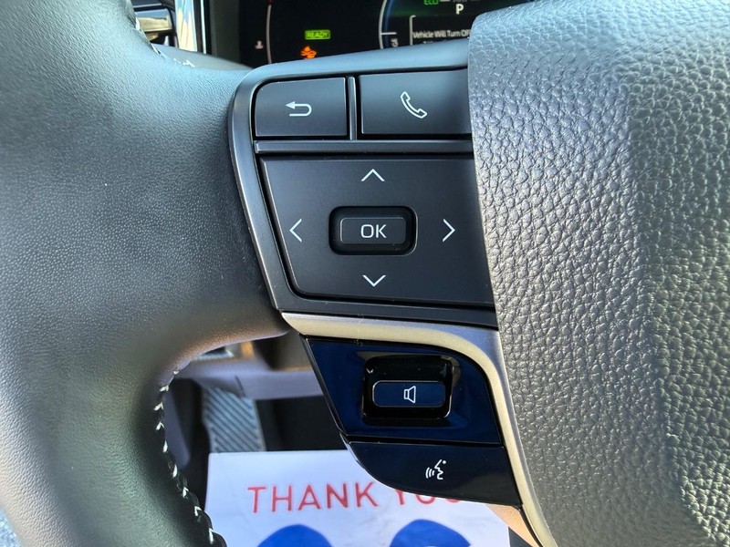 Toyota Camry Vehicle Image 14