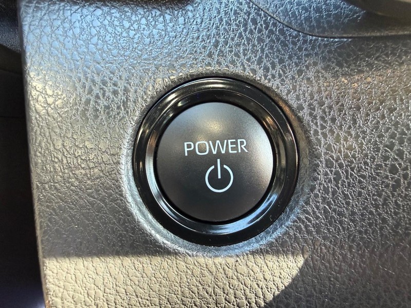 Toyota Camry Vehicle Image 16