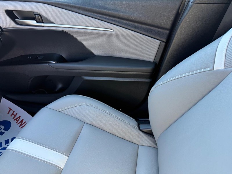 Toyota Camry Vehicle Image 21