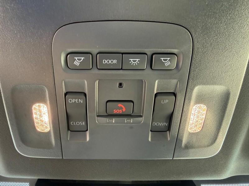 Toyota Camry Vehicle Image 22