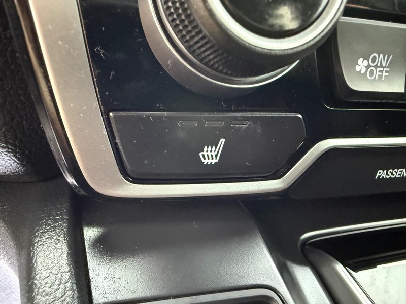 Honda CR-V Vehicle Image 17