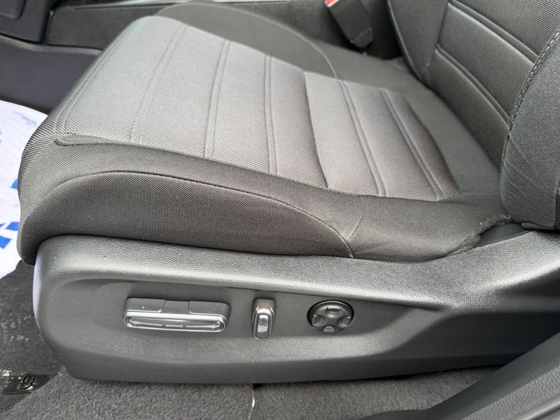 Honda CR-V Vehicle Image 26