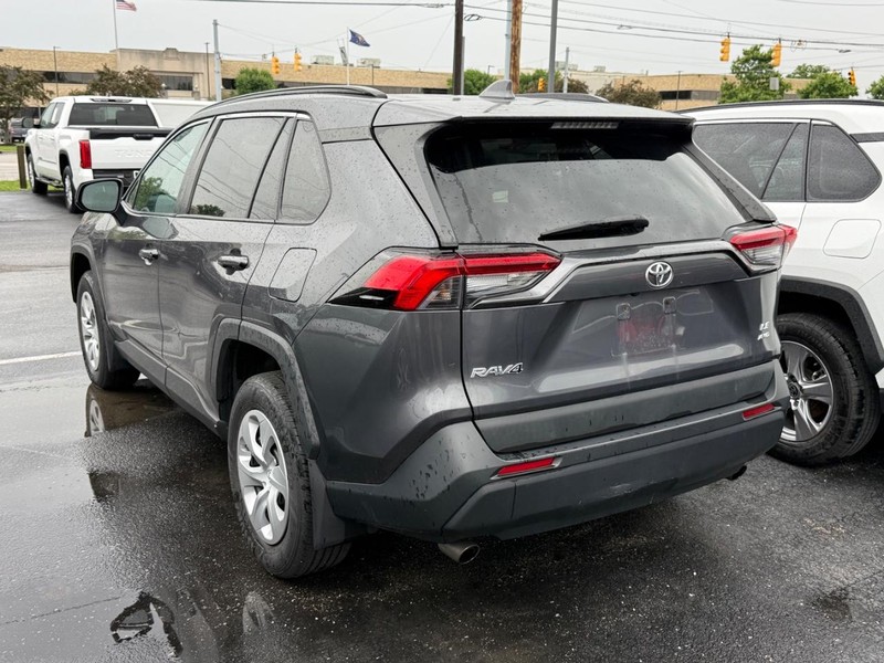 Toyota RAV4 Vehicle Image 03