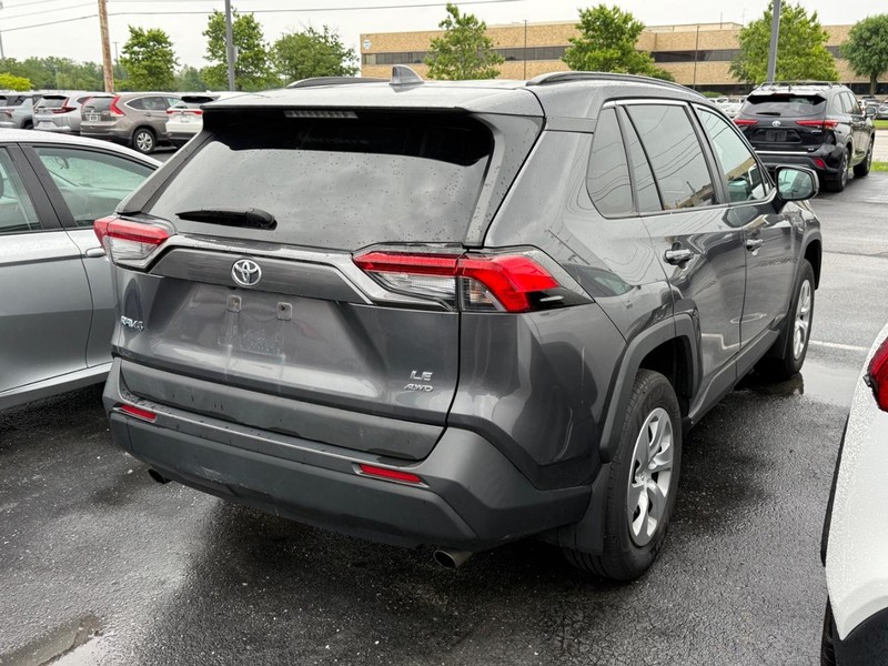 Toyota RAV4 Vehicle Image 04