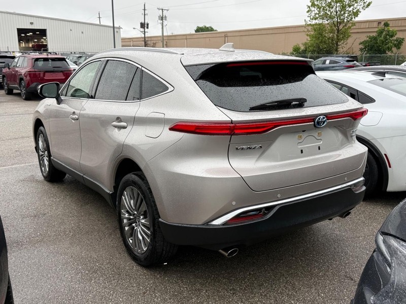 Toyota Venza Vehicle Image 03