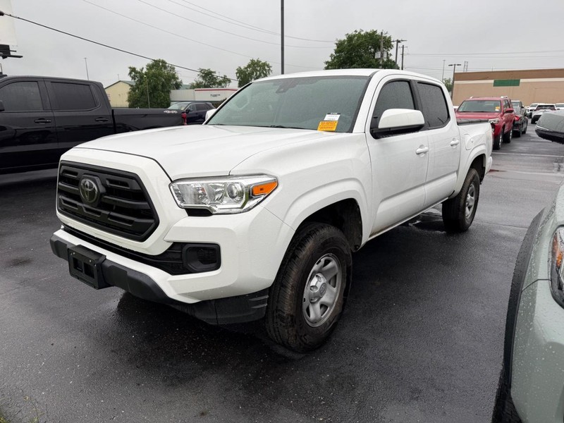 Toyota Tacoma 4WD Vehicle Image 02