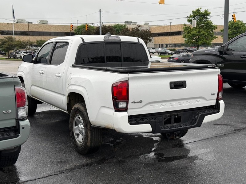 Toyota Tacoma 4WD Vehicle Image 03