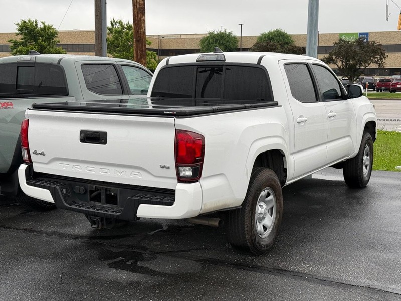Toyota Tacoma 4WD Vehicle Image 04