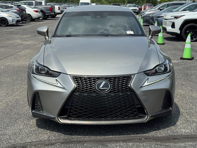Lexus IS Vehicle Image 08