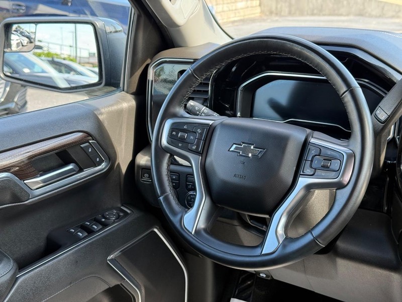 Chevrolet Silverado 1500 Vehicle Image 12