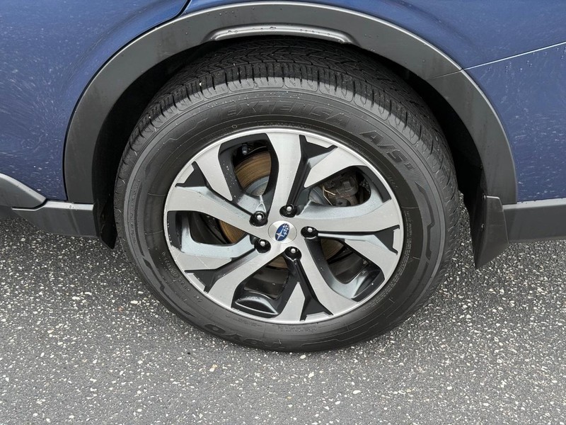 Subaru Outback Vehicle Full-screen Gallery Image 06