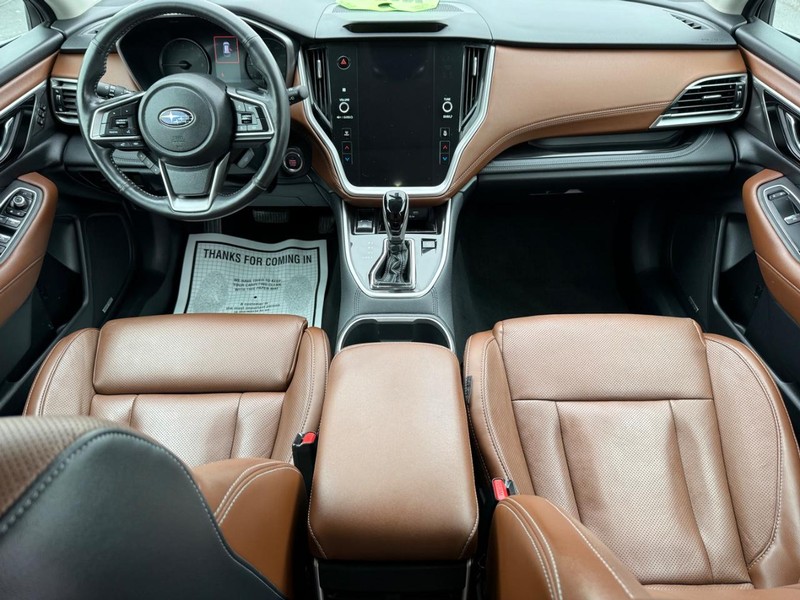 Subaru Outback Vehicle Full-screen Gallery Image 13