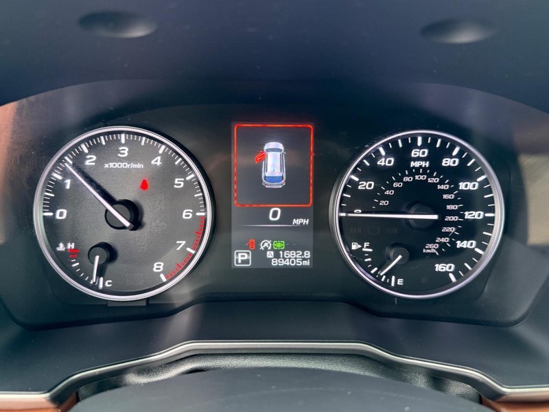 Subaru Outback Vehicle Full-screen Gallery Image 23