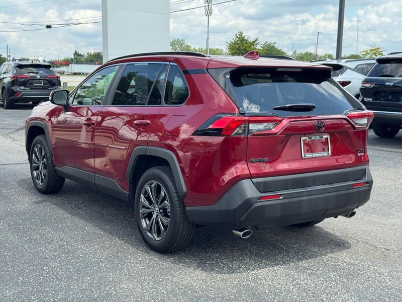 Toyota RAV4 Vehicle Image 06