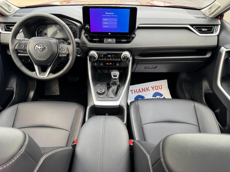 Toyota RAV4 Vehicle Image 11