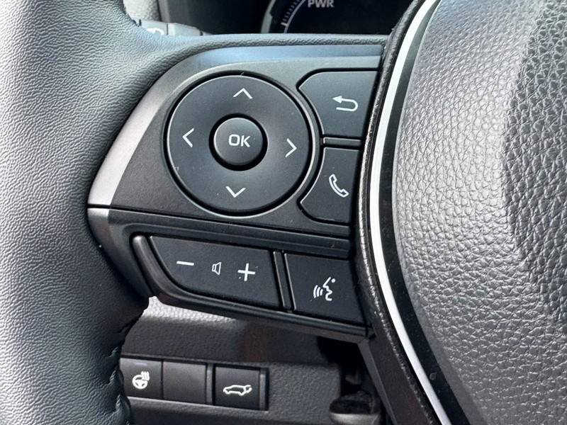 Toyota RAV4 Vehicle Image 17