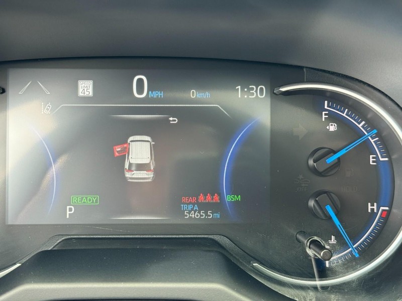 Toyota RAV4 Vehicle Image 19
