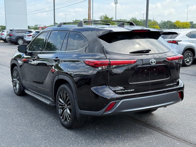 Toyota Highlander Vehicle Image 05