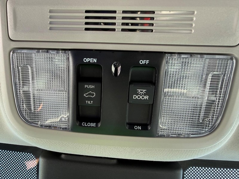 Honda Odyssey Vehicle Image 24