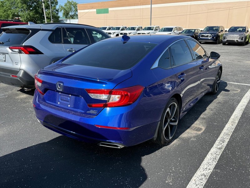 Honda Accord Sedan Vehicle Image 04