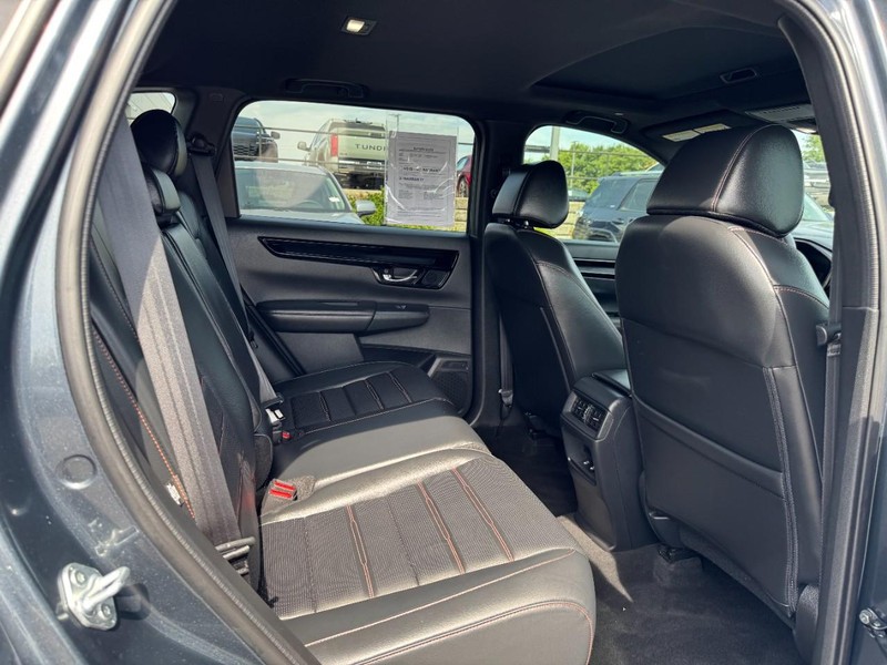 Honda CR-V Hybrid Vehicle Image 10