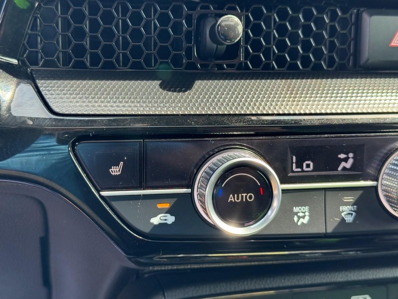 Honda CR-V Hybrid Vehicle Image 22