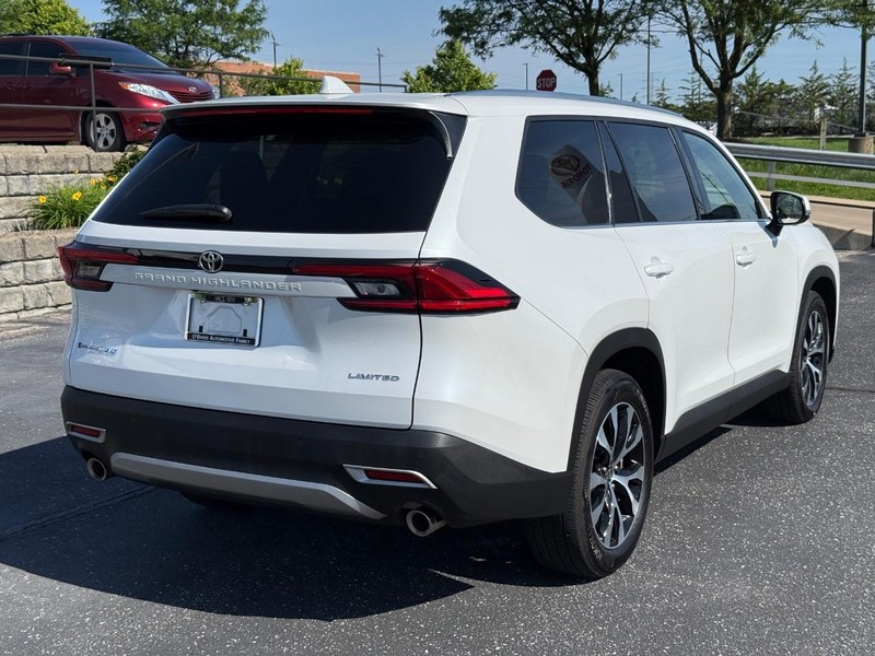 Toyota Grand Highlander Vehicle Image 03