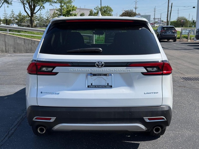 Toyota Grand Highlander Vehicle Image 04