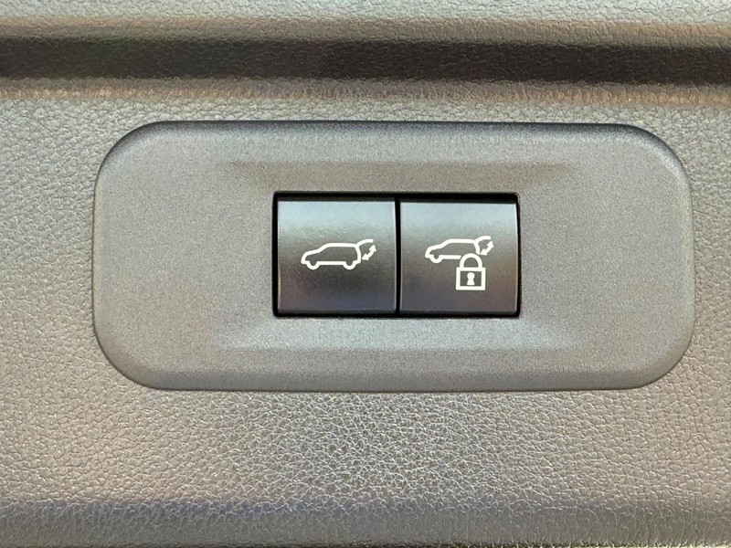 Toyota Grand Highlander Vehicle Image 08