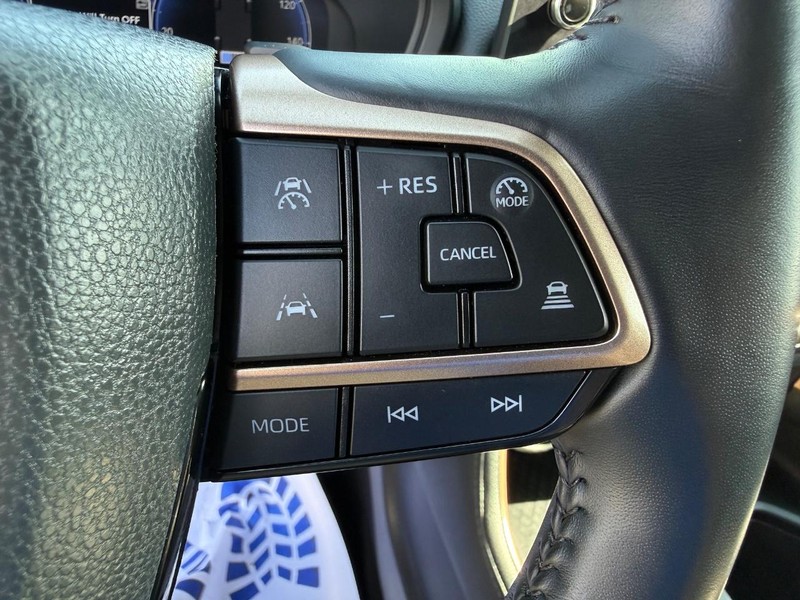 Toyota Grand Highlander Vehicle Image 16