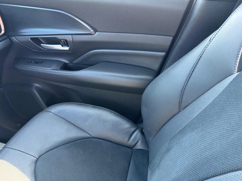 Toyota Grand Highlander Vehicle Image 22
