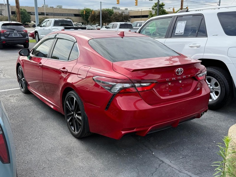 Toyota Camry Vehicle Image 03