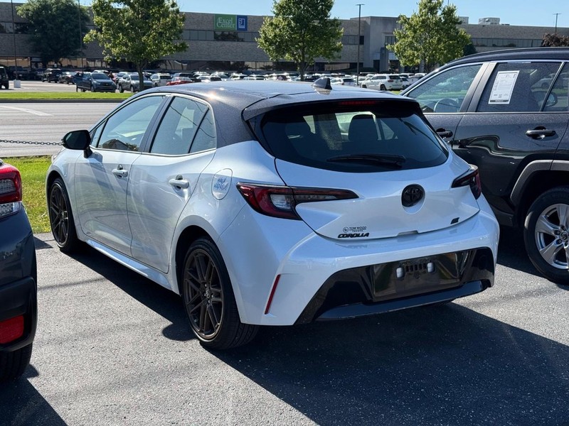 Toyota Corolla Hatchback Vehicle Image 03