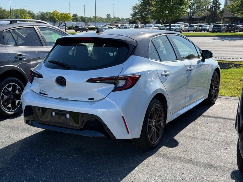 Toyota Corolla Hatchback Vehicle Image 04